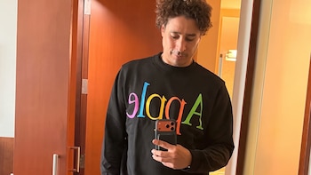Guillermo Ochoa filtra el iPhone 18 Pro Max antes de su presentación en el Apple Event