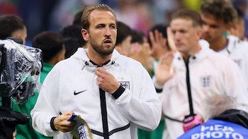 Harry Kane se conmueve al recordar a México con regalo mundialista tras volver a Múnich con el Balón de Oro