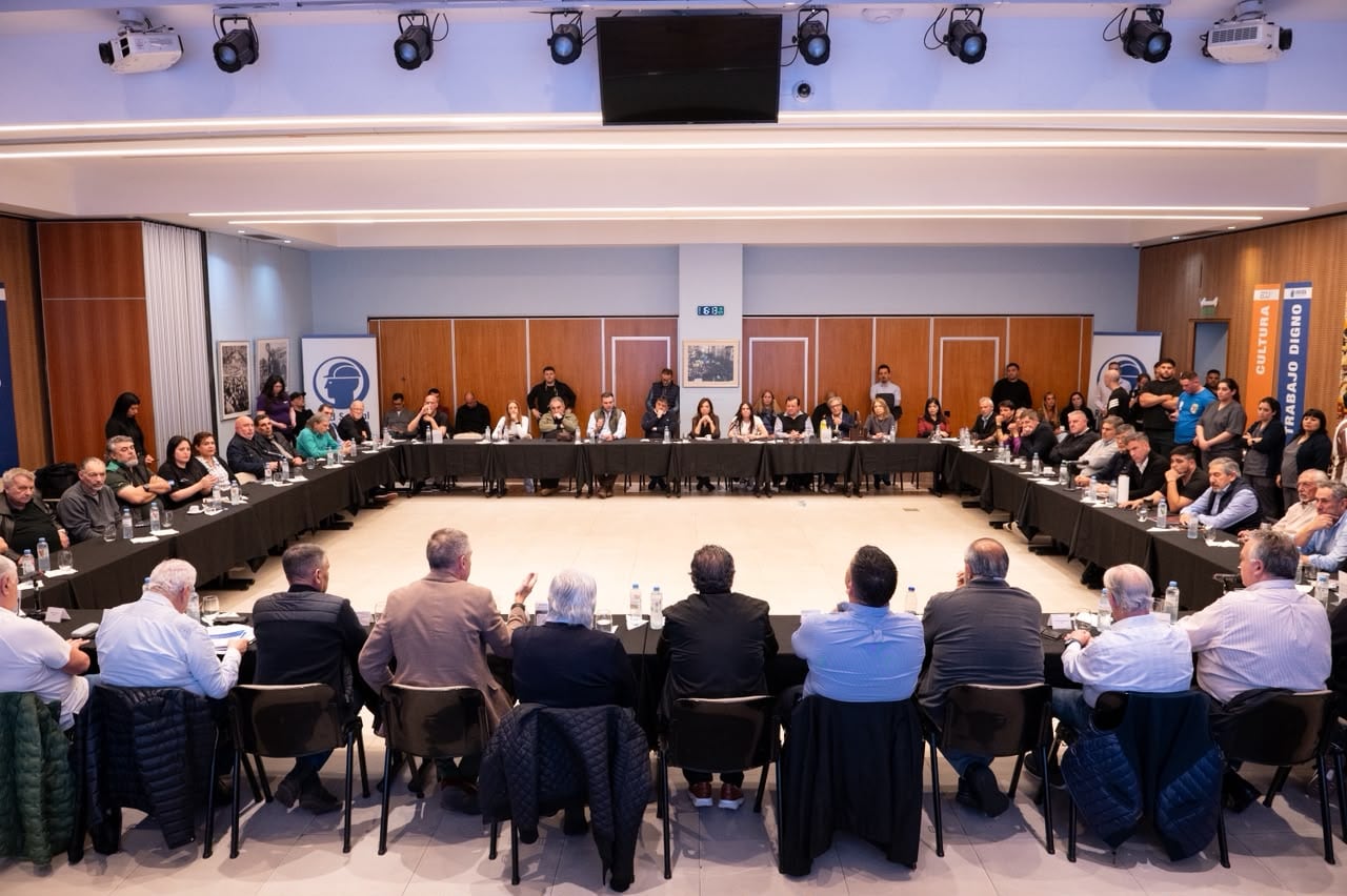 La mesa chica de la CGT se diferenció de las dos CTA, que harán un paro a fines de octubre