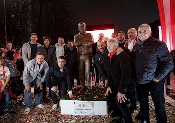 La estatua de Alejandro Sabella en Estudiantes de La Plata