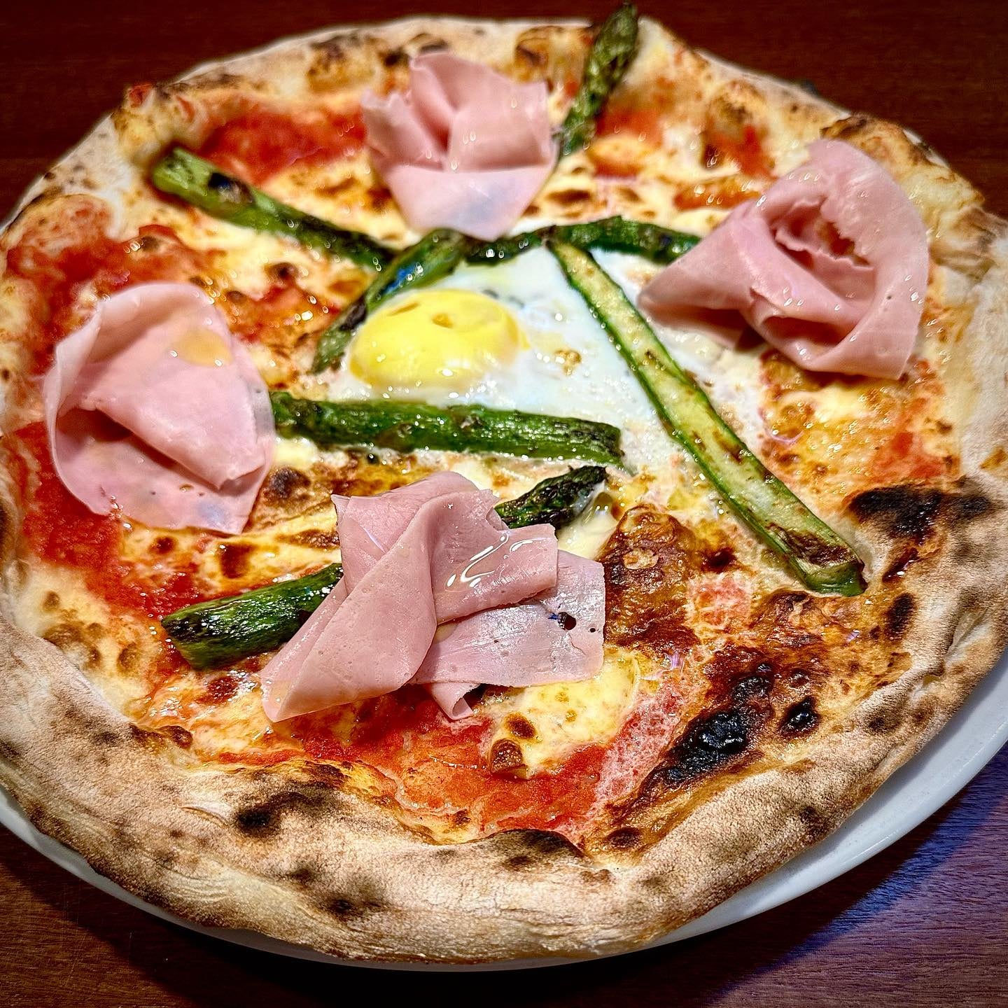 Siamo nel Forno, en Palermo, Buenos Aires, alcanzó el puesto 21 y se consolidó como referente de la pizza napolitana (foto siamo nel forno)