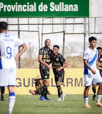 Hernán Barcos - Arley Rodríguez – FC Cajamarca - Liga 1 – Perú – deportes - 24 mayo