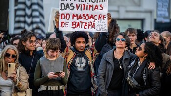 Miles de personas protestasn en