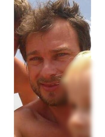 Omar fue asesinado frente a