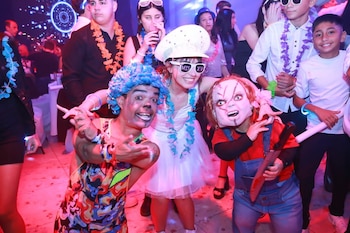 Diego en una de las fiestas de XV que animó
