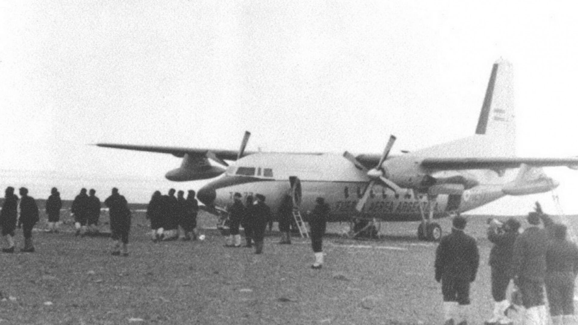 El 25 de septiembre de 1969, un avión DHC-2 Beaver con un sistema de esquí-rueda logró el primer aterrizaje en una pista que contaba con tan solo 300 metros de largo (Fotos: archivo DEF)