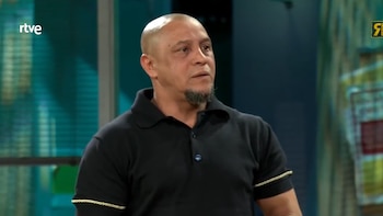 Roberto Carlos expresa su apoyo a Florentino Pérez en ‘La Revuelta’ y subraya su trabajo como embajador: “Tengo más Champions ahora que cuando jugaba”