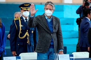 Fotografía tomada el pasado 1 de septiembre en la que se registró al presidente de Ecuador, Guillermo Lasso, en Quito (Ecuador). Lasso participó este sábado en la inauguración del Teatro del Barrio, proyecto estatal para fomentar la cultura a nivel nacional. EFE/José Jácome