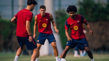 Karim Adeyemi empieza a entrenar a las órdenes de Hansi Flick