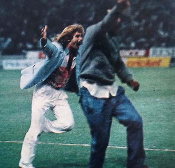 El alocado festejo del Bambino