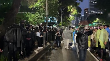 EN VIVO | Bloqueos, accidentes y manifestaciones hoy 9 de octubre: policías y trabajadores del IMSS se vuelven a enfrentar en Paseo de la Reforma y Eje 4 Sur