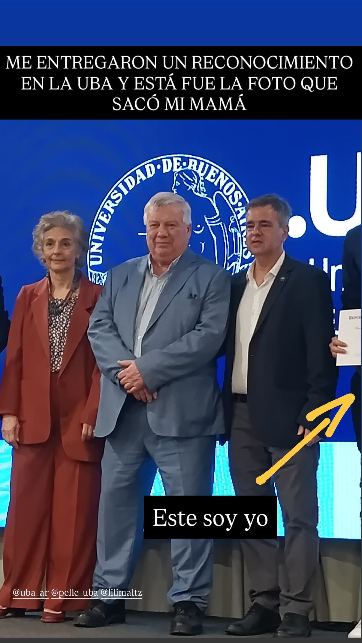 El actor emocionó a sus seguidores al mostrar la espontaneidad familiar en su premiación universitaria