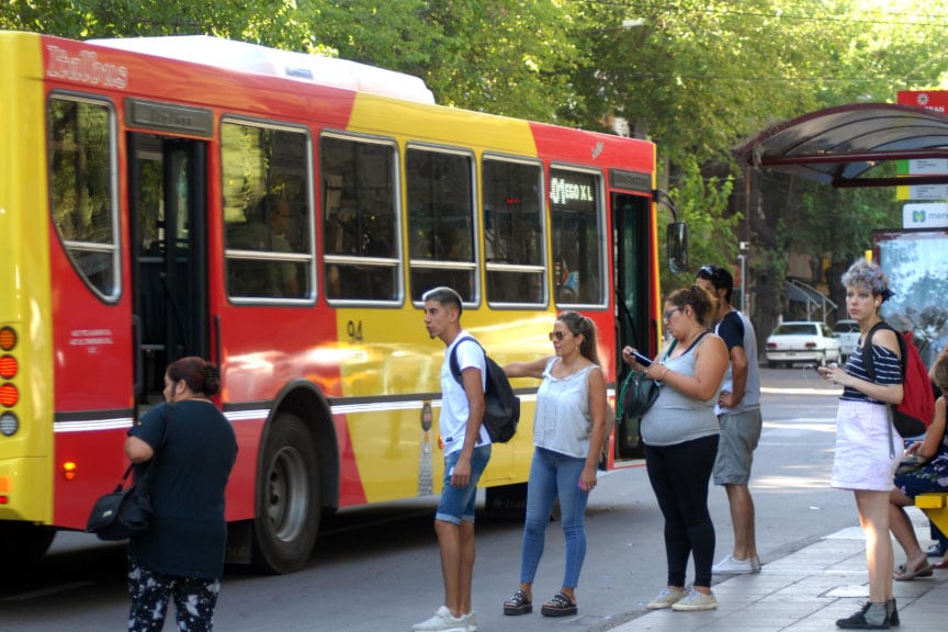 Colectivos en AMBA: los más baratos del país mientras el interior paga hasta $2.625
