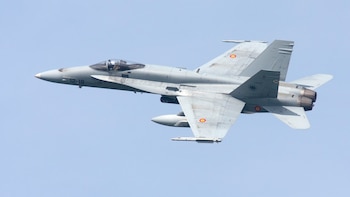 Cazas españoles interceptan varios aviones