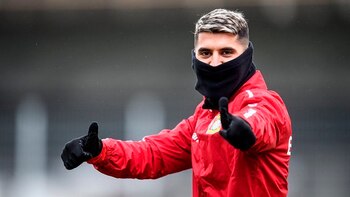 Palacios pelea por meterse entre