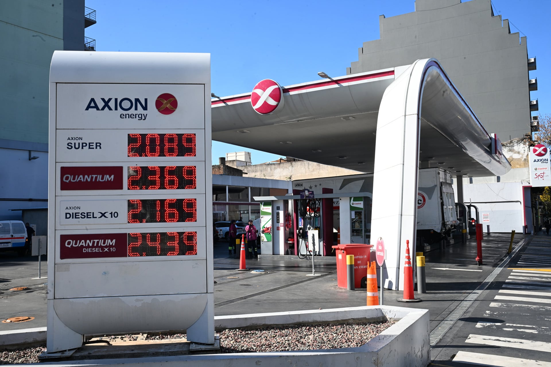 La demanda de combustible acumula seis meses consecutivos a la baja (Maximiliano Luna)