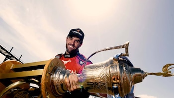 Manu Urcera con la Copa