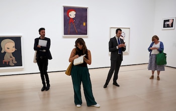 Visitantes en la retrospectiva de