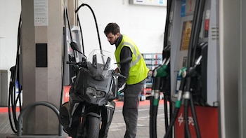 La gasolina y el gasoil se disparan pese a las rebajas fiscales: “La solución es que el Gobierno tope los precios para evitar abusos”