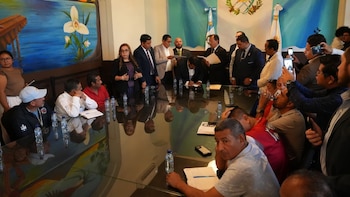 Magisterio guatemalteco presiona por más gasto escolar y rechaza cambios a sus derechos laborales