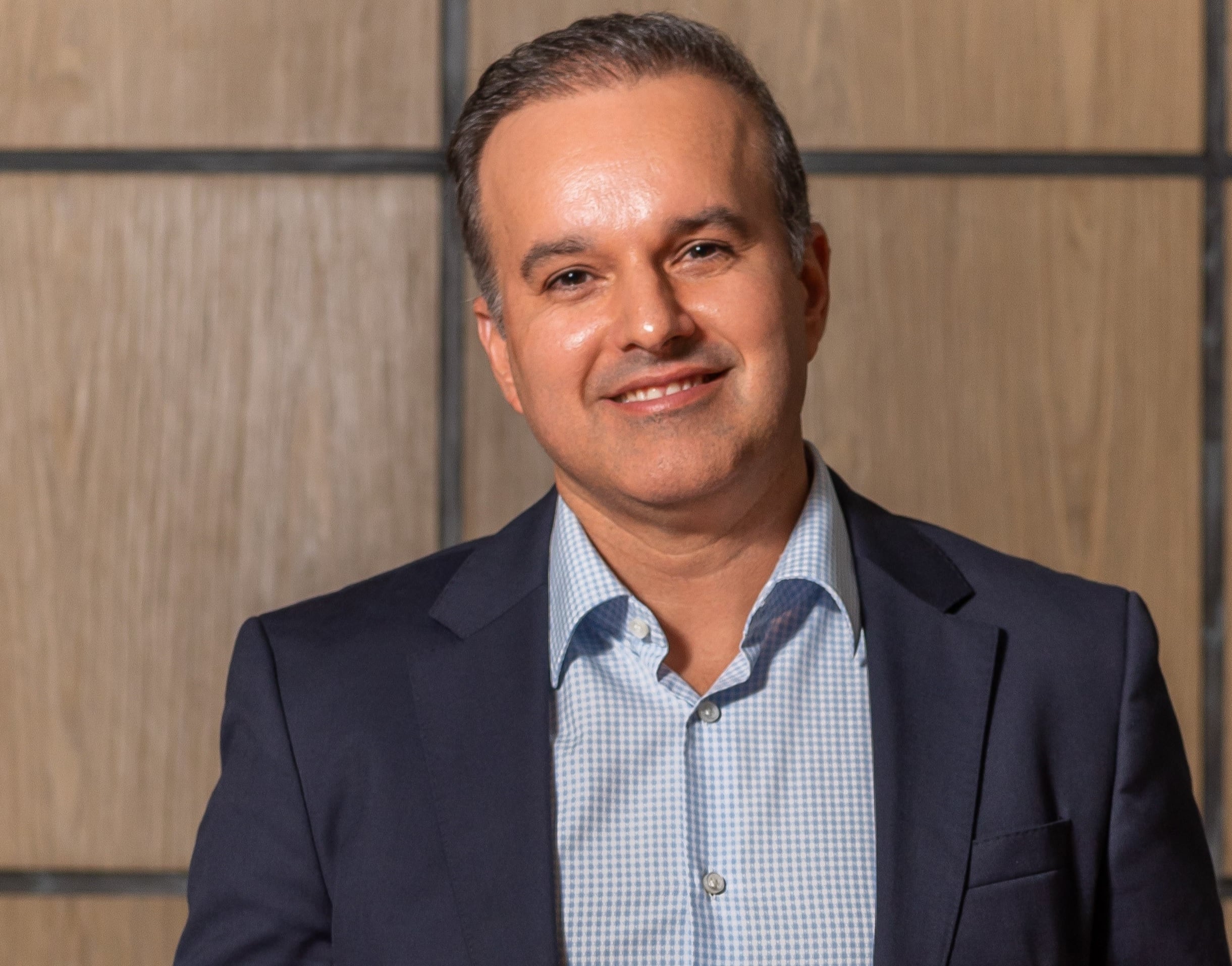 Charles Chapman sale del empalme de De la Espriella y crecen las dudas sobre su proyecto