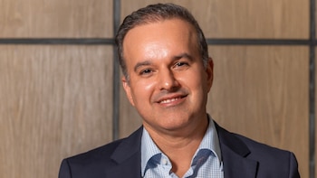 Quién es Charles Chapman, el polémico abogado que fue retirado de la comisión de empalme de Abelardo de la Espriella