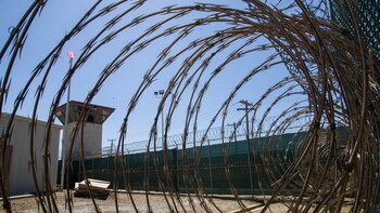 De prisión para terroristas a