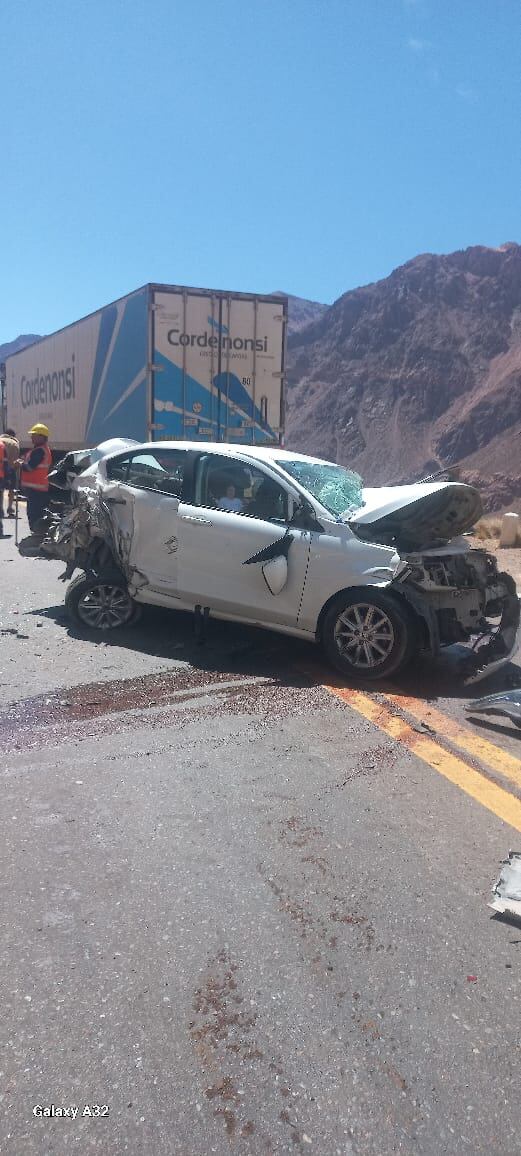 El operativo de rescate incluyó a Policía, Gendarmería, Bomberos y un helicóptero sanitario