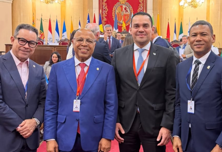 Los diputados Alejandra Vallecillo, Rumy Bueso y Walter Chávez integran la comitiva que representa a Honduras. (Foto: Cortesía)