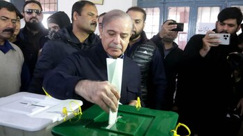 Dos partidos de Pakistán alcanzan