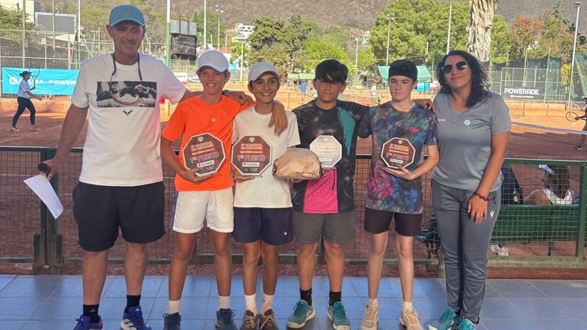 Juan Ignacio Carnevale (de remera blanca) en el Nacional Sub 12 de Salta, el mes pasado