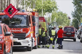 Dos trabajadores mueren en Benidorm tras desplomarse el andamio que se encontraban desmontando (X/Consorcio Provincial de Bomberos Alicante)