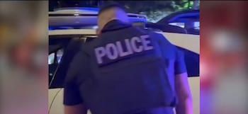 La Policía de Miami utiliza un protocolo especial y mantiene comunicación directa con Waymo para resolver incidentes de autos autónomos en la ciudad (Captura Telemundo)