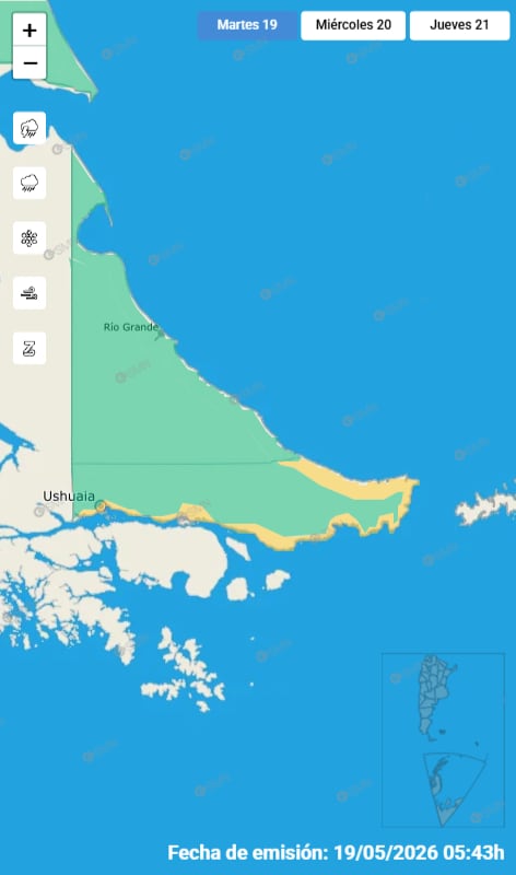 El mapa muestra la alerta meteorológica emitida para la provincia de Tierra del Fuego, Antártida e Islas del Atlántico Sur, con zonas marcadas en verde y amarillo indicando diferentes condiciones para el 19 de mayo de 2026.