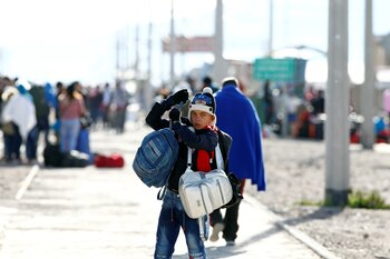 Miles de migrantes, especialmente venezolanos,