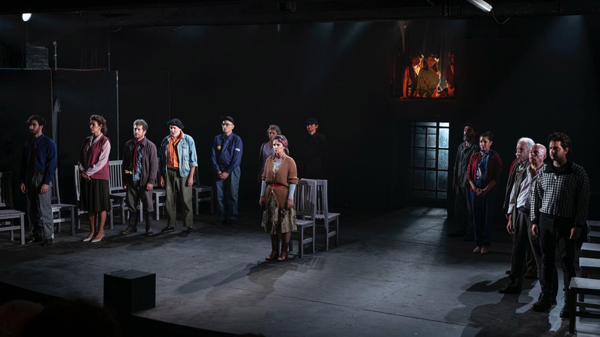 Como bestias ganó visibilidad en Argentina por su versión teatral en Hasta Trilce, con dramaturgia de Claudia Piñeiro y Marcelo Moncarz.