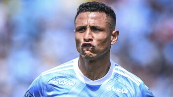 Yoshimar Yotún lideró la volante