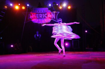 American Circus presenta espectáculo en
