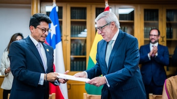 Chile y Bolivia acordaron reforzar