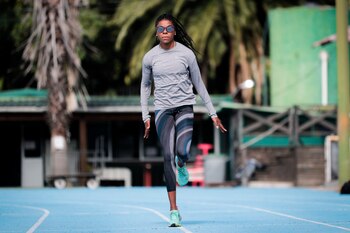 En la imagen, la atleta