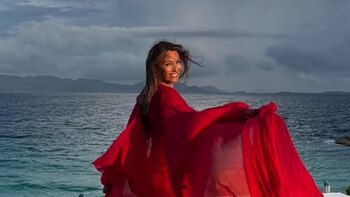 Con un video, Pampita se