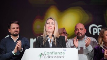 'Barones' del PP felicitan a