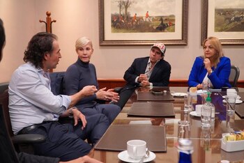 Reunión Equipo por Colombia
Twitter -