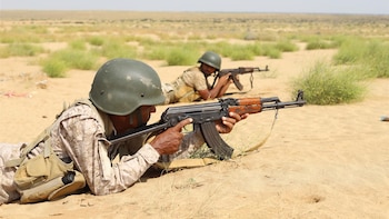 El Ejército de Yemen confirma más de 180 ataques contra posiciones hutíes