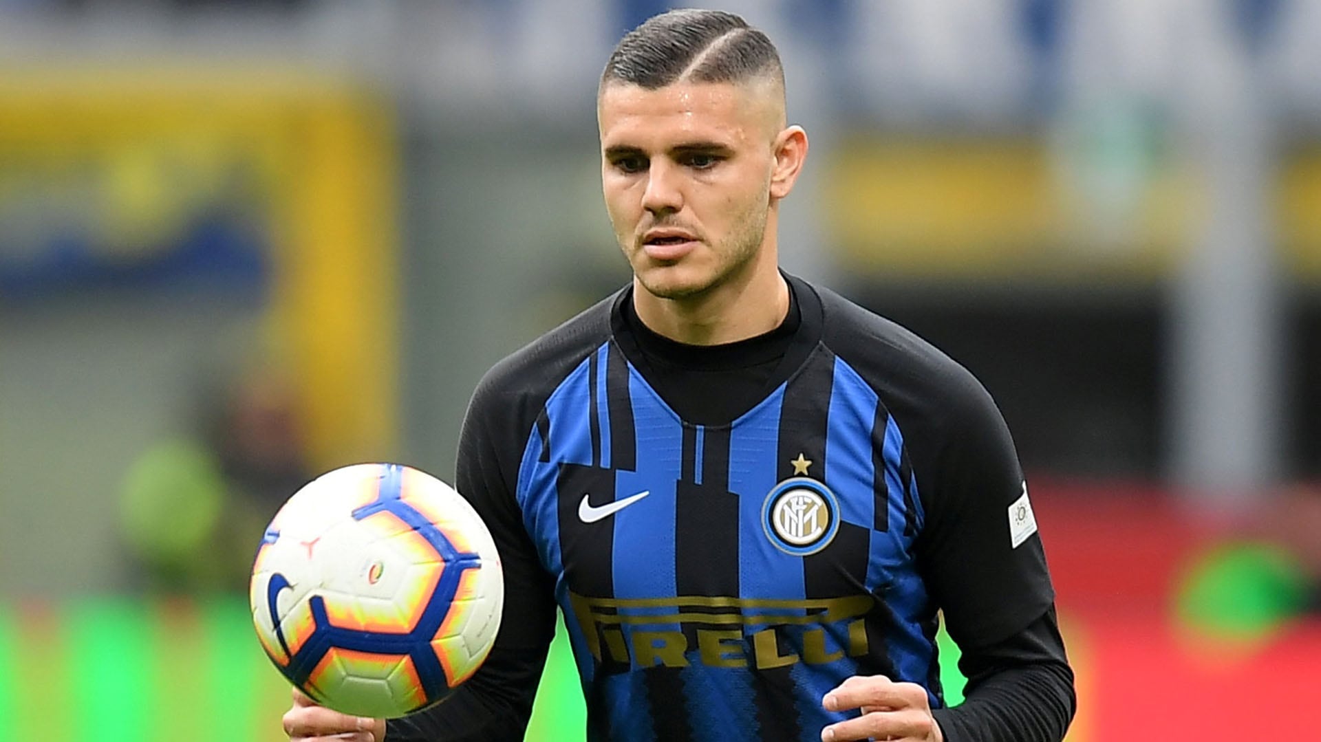 A horas del cierre del mercado de pases se negocia la vuelta de Icardi a la Serie A (REUTERS/Daniele Mascolo)