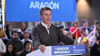 Feijóo, "orgulloso" de Moreno ante