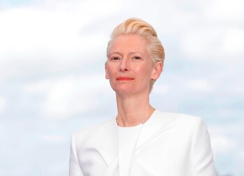 Tilda Swinton se caracteriza entre otras cosas por su exótica belleza andrógina (Foto: EFE/ Guillaume Horcajuelo)