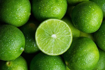 El limón no sería el único cultivo afectado: las temperaturas también preocupan por el mango, uva, arándano, algodón y banano orgánico en Piura.