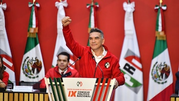 Alito Moreno afirma que el cambio en la presidencia de Morena es “más de lo mismo”