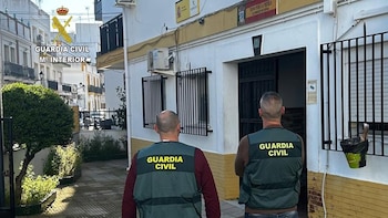 Detenido un hombre tras aparecer su pareja muerta con signos de violencia en Isla Cristina